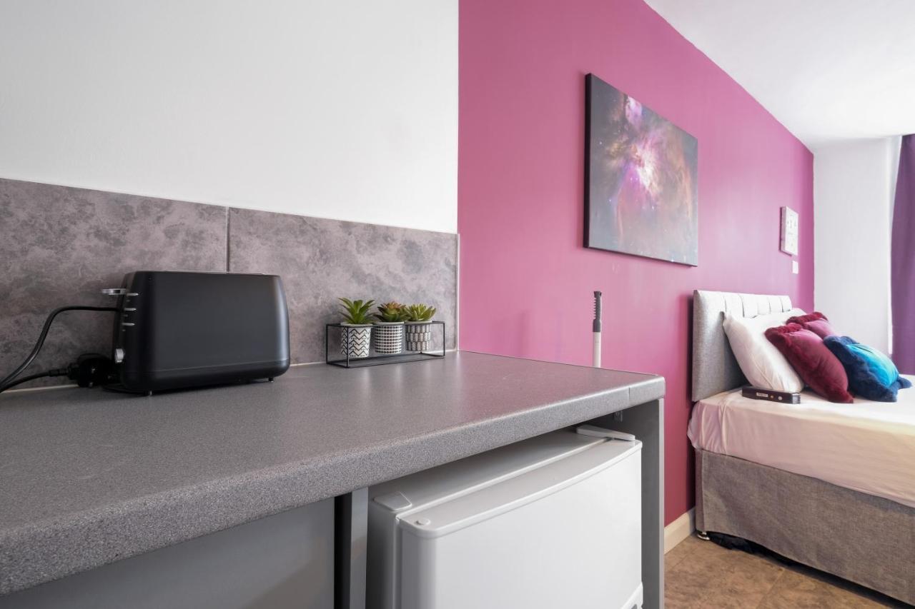 Fernbank Studios Sudbury Hill Harrow Self-Contained Studios With En-Suite Wembley Eksteriør billede