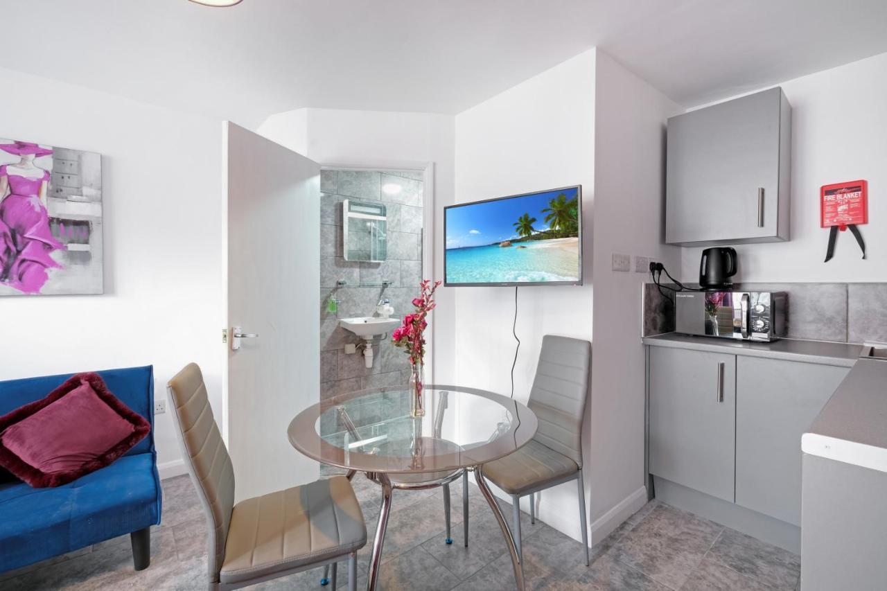 Fernbank Studios Sudbury Hill Harrow Self-Contained Studios With En-Suite Wembley Eksteriør billede