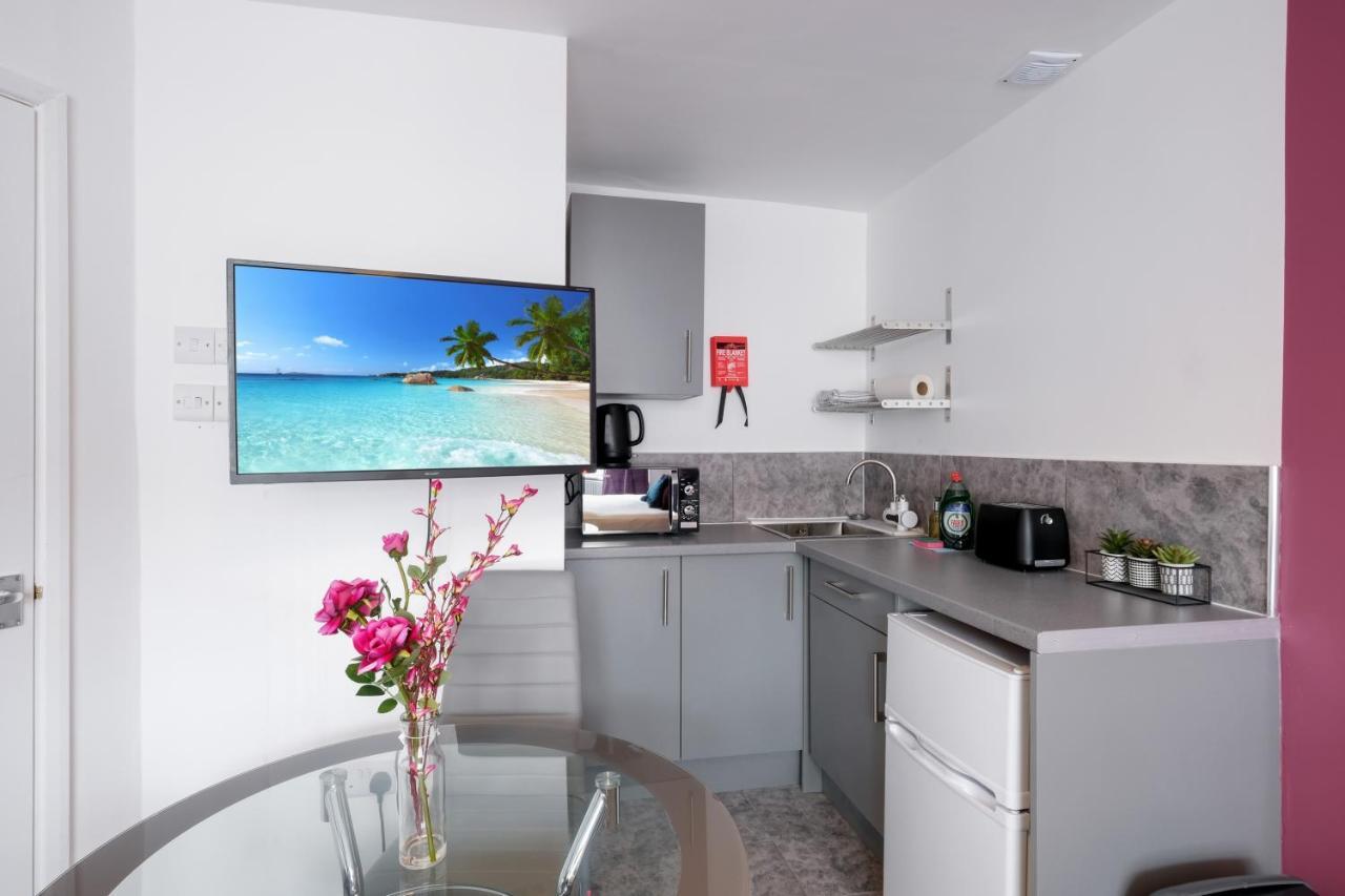 Fernbank Studios Sudbury Hill Harrow Self-Contained Studios With En-Suite Wembley Eksteriør billede