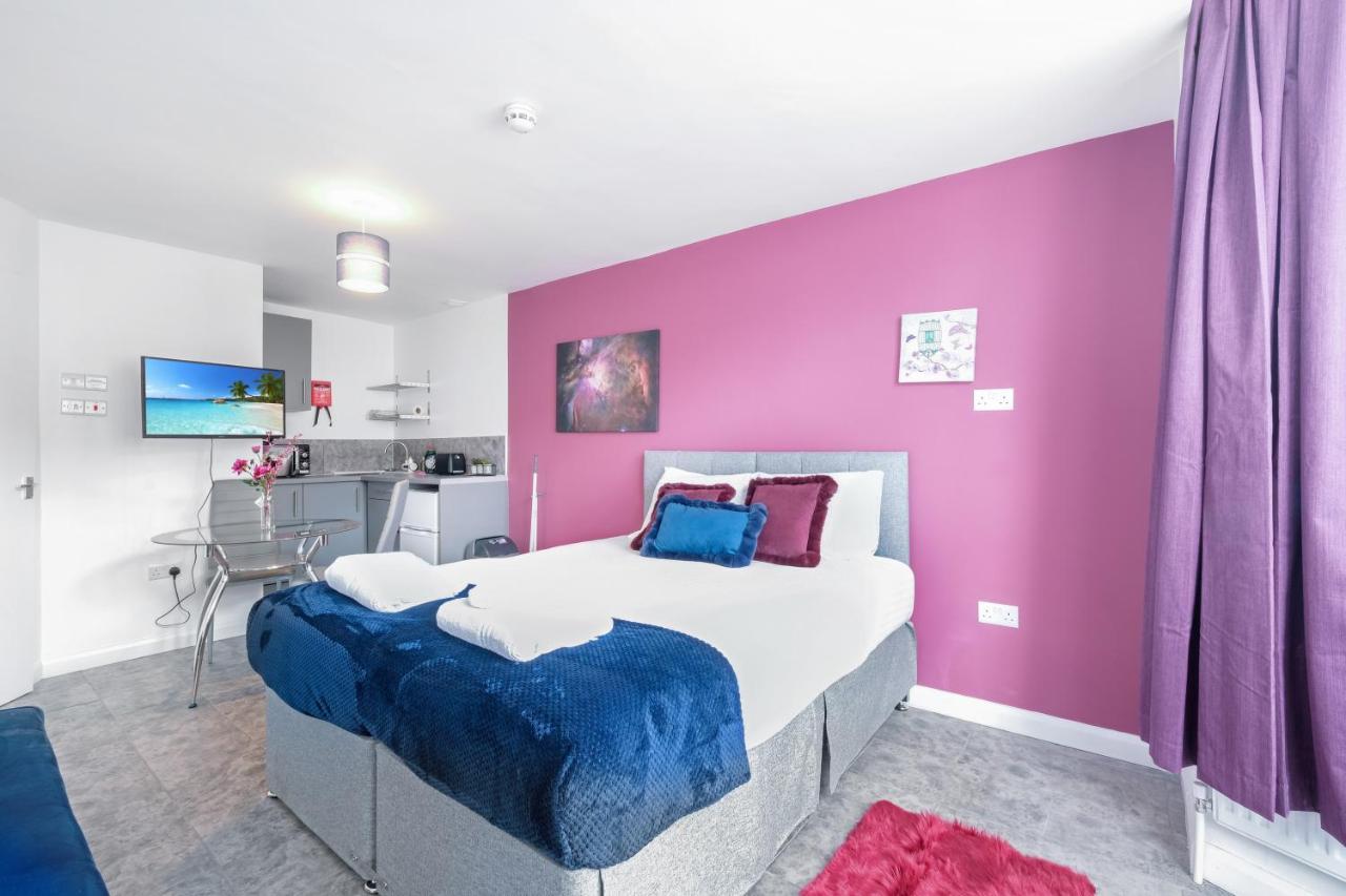 Fernbank Studios Sudbury Hill Harrow Self-Contained Studios With En-Suite Wembley Eksteriør billede