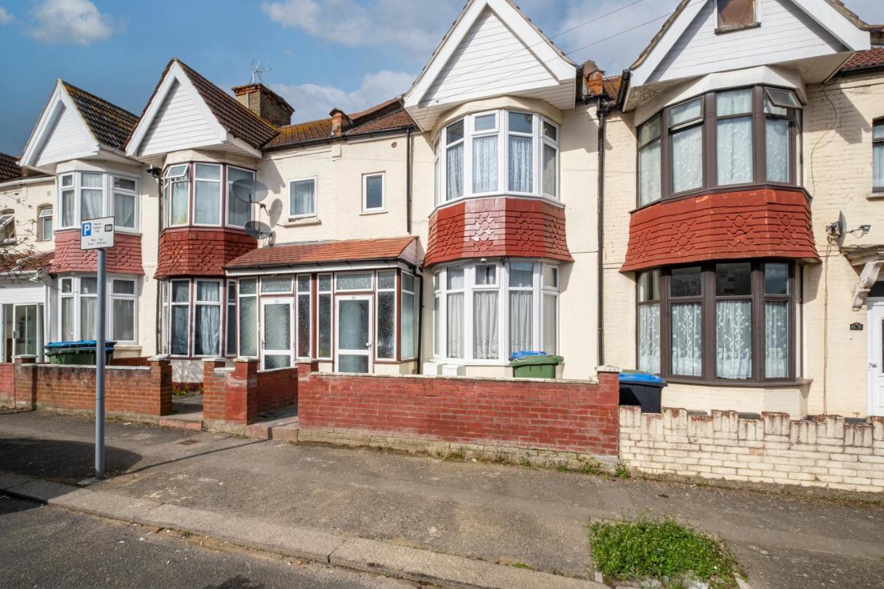 Fernbank Studios Sudbury Hill Harrow Self-Contained Studios With En-Suite Wembley Eksteriør billede