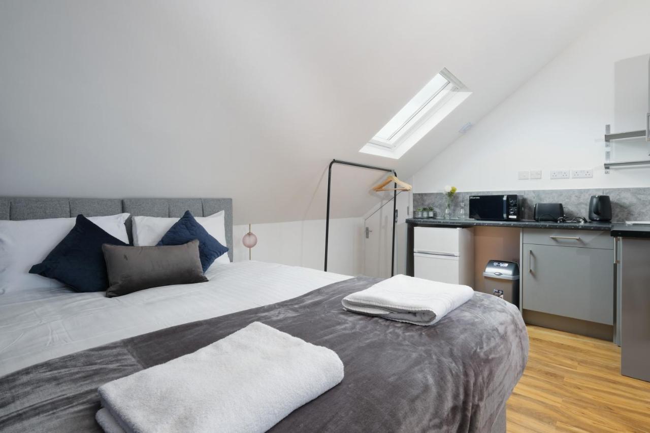 Fernbank Studios Sudbury Hill Harrow Self-Contained Studios With En-Suite Wembley Eksteriør billede