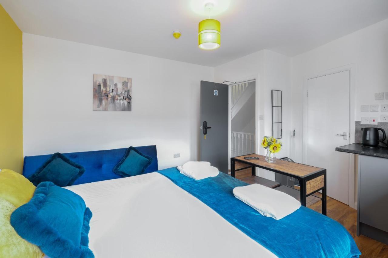 Fernbank Studios Sudbury Hill Harrow Self-Contained Studios With En-Suite Wembley Eksteriør billede