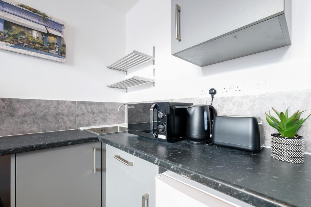 Fernbank Studios Sudbury Hill Harrow Self-Contained Studios With En-Suite Wembley Eksteriør billede