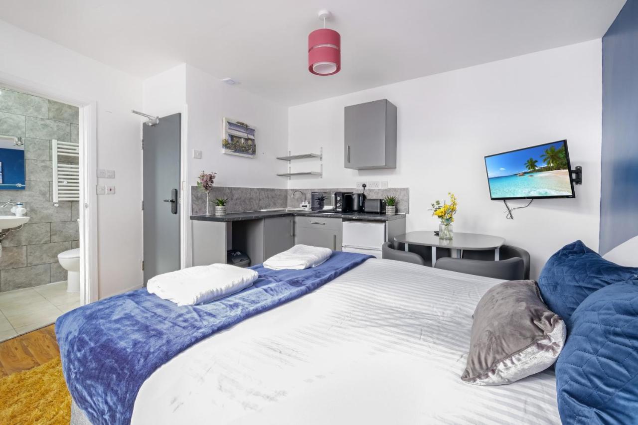 Fernbank Studios Sudbury Hill Harrow Self-Contained Studios With En-Suite Wembley Eksteriør billede
