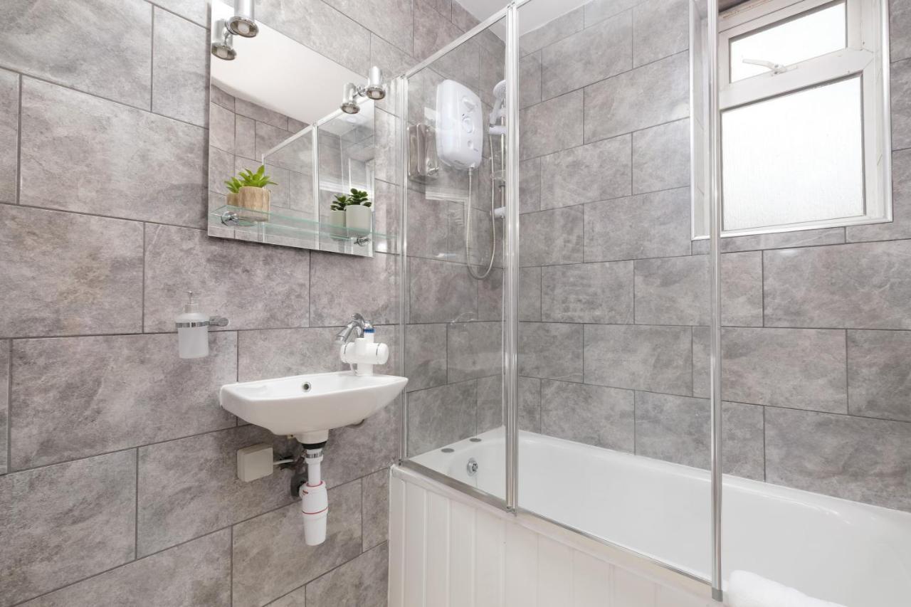 Fernbank Studios Sudbury Hill Harrow Self-Contained Studios With En-Suite Wembley Eksteriør billede