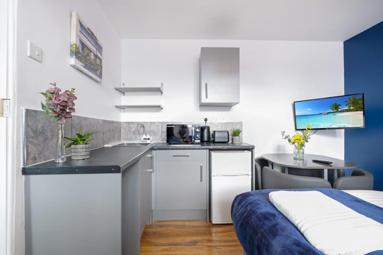 Fernbank Studios Sudbury Hill Harrow Self-Contained Studios With En-Suite Wembley Eksteriør billede