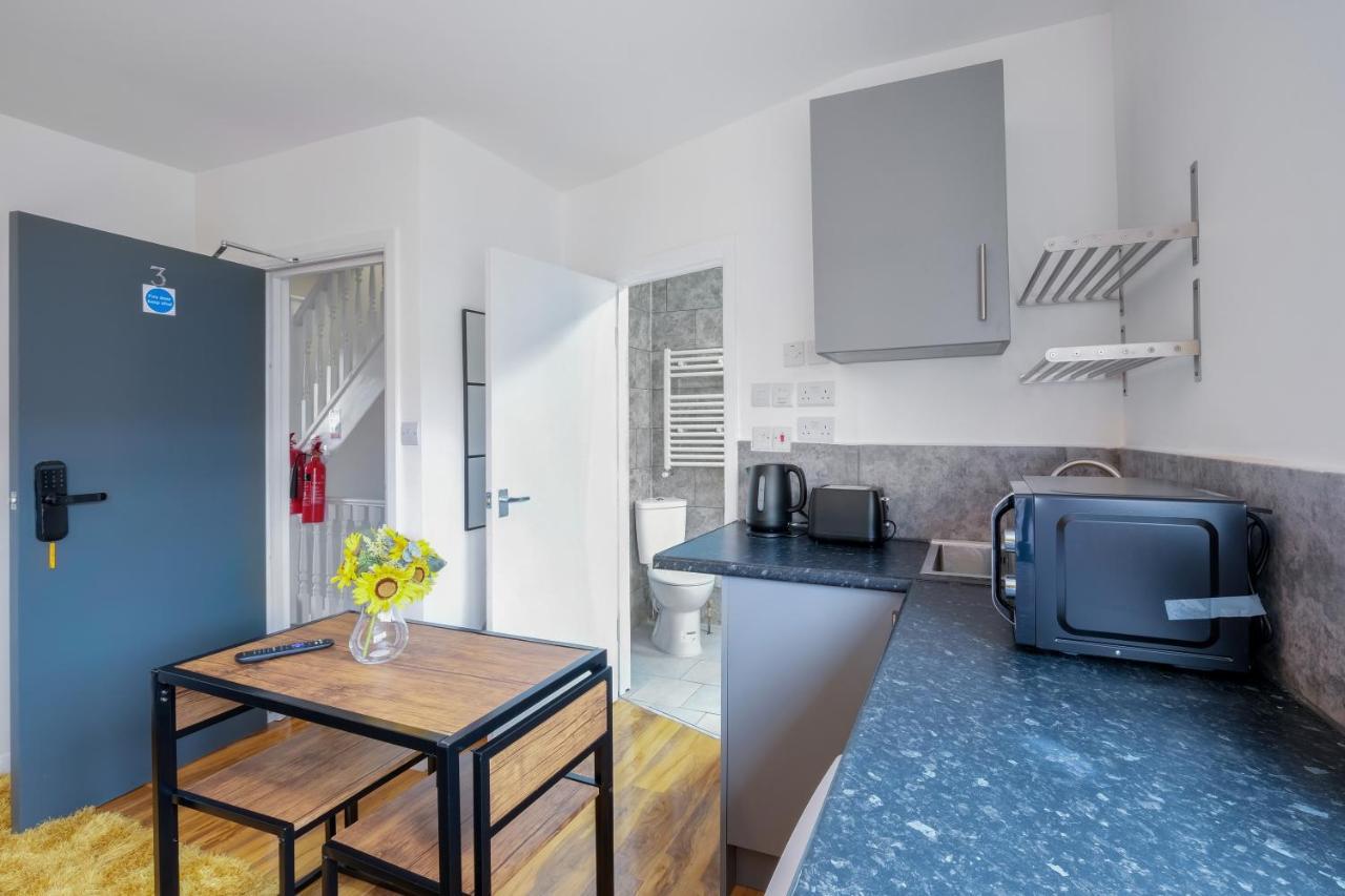 Fernbank Studios Sudbury Hill Harrow Self-Contained Studios With En-Suite Wembley Eksteriør billede