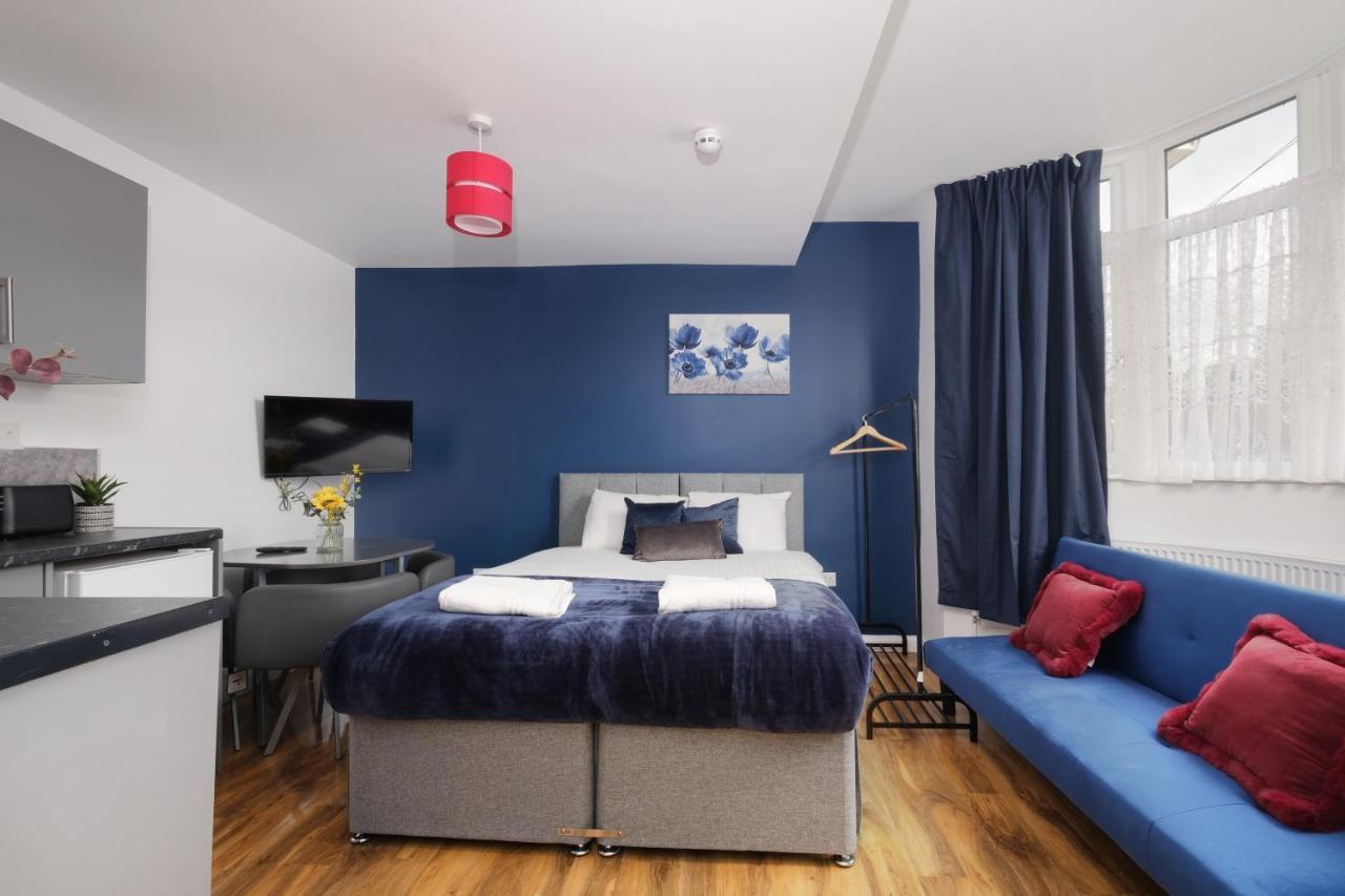 Fernbank Studios Sudbury Hill Harrow Self-Contained Studios With En-Suite Wembley Eksteriør billede