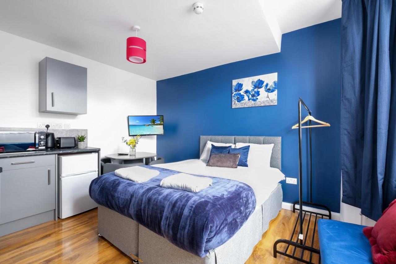 Fernbank Studios Sudbury Hill Harrow Self-Contained Studios With En-Suite Wembley Eksteriør billede